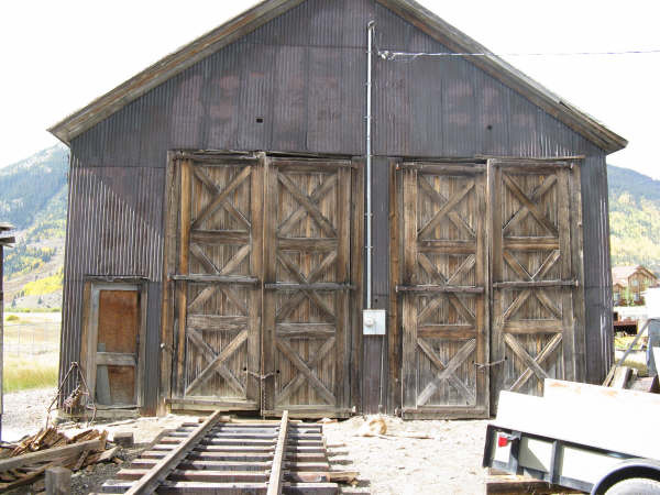 034-doors before-w