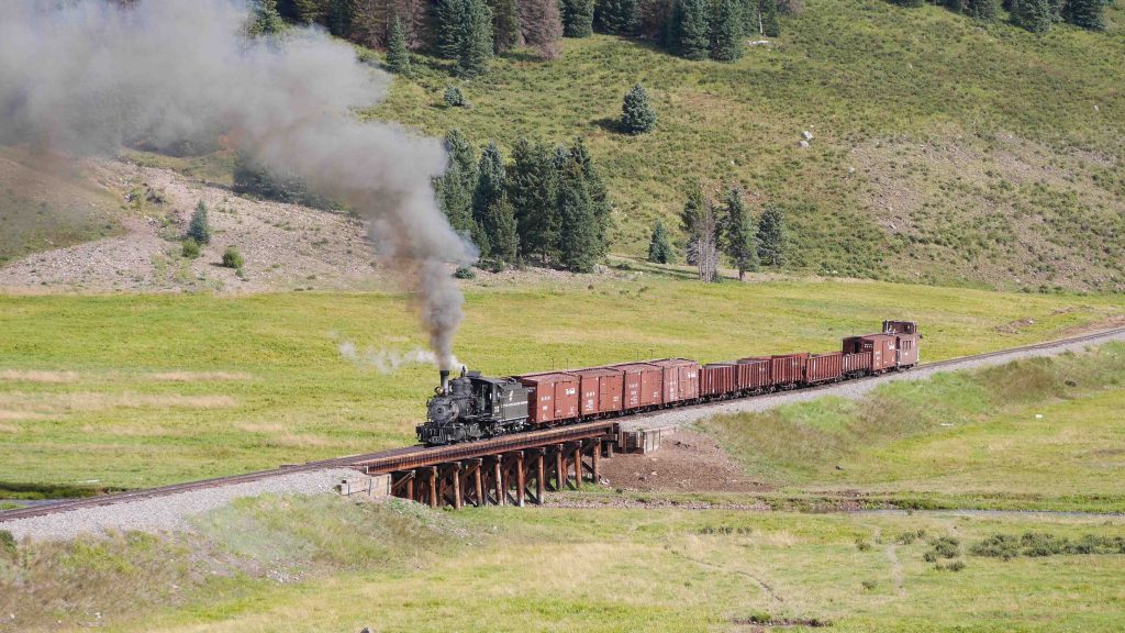 315 on it's way to Osier. (Photo; Mark Kasprowicz)